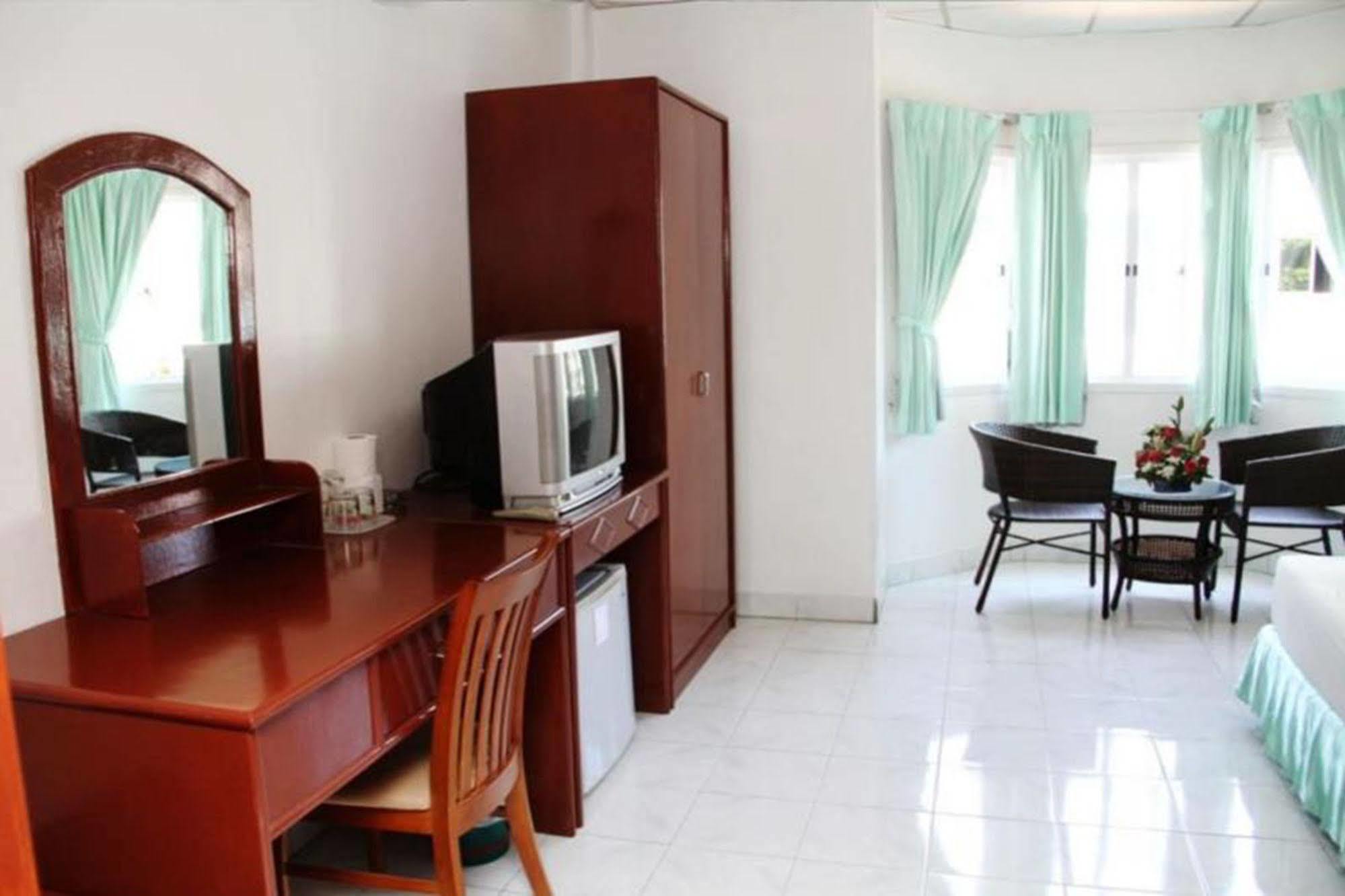 Welcome Inn Hotel @ Karon Beach. Single Room From Only 500 Baht Phuket Exteriör bild