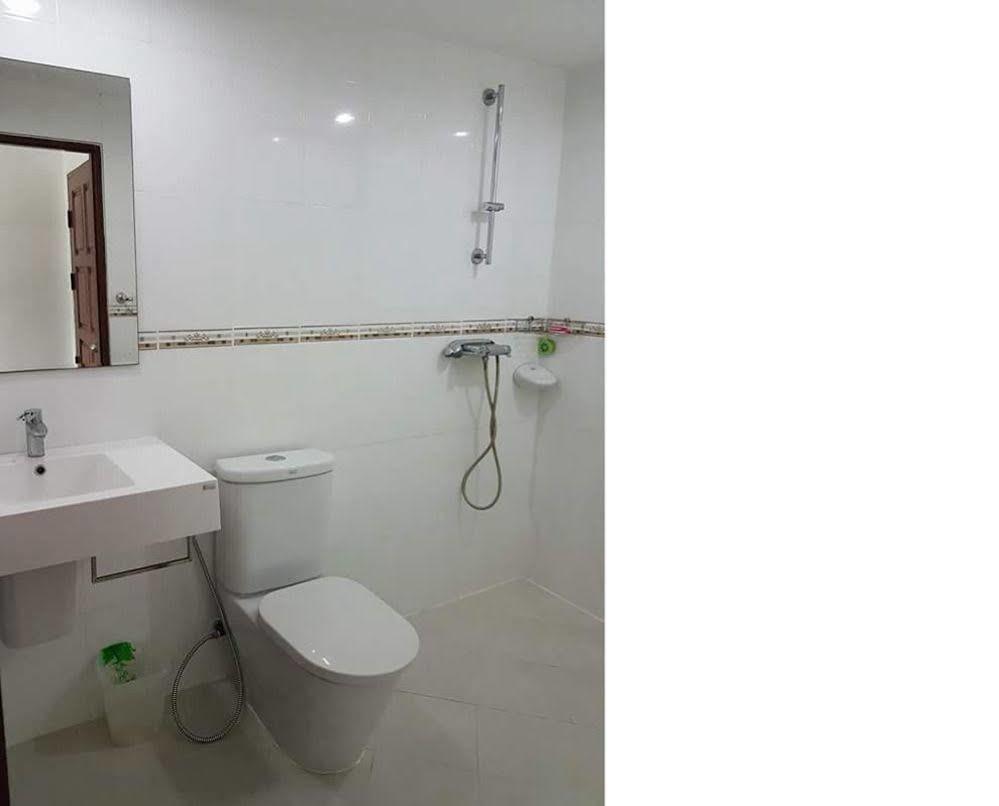 Welcome Inn Hotel @ Karon Beach. Single Room From Only 500 Baht Phuket Exteriör bild
